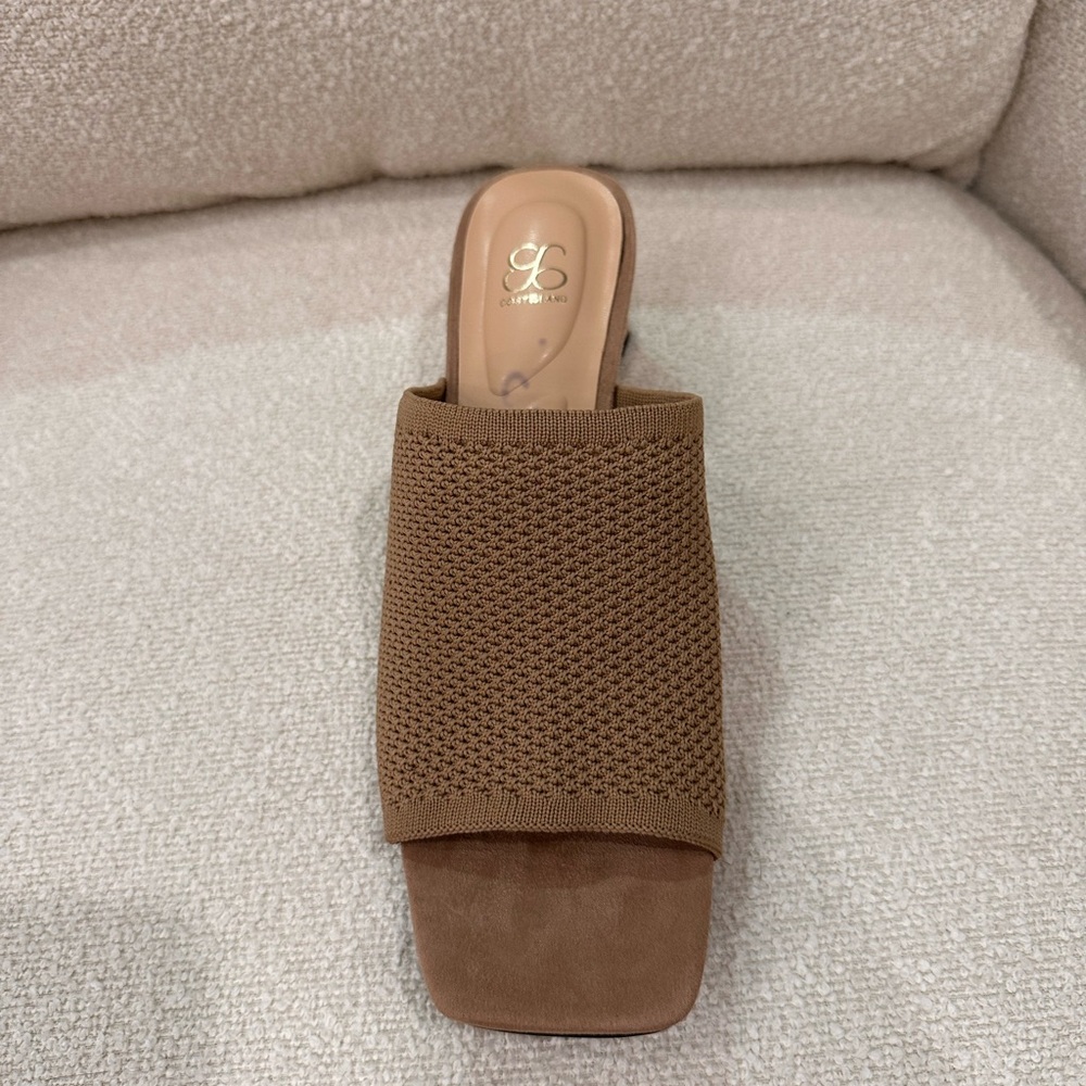 Chic Brown Knit Mules